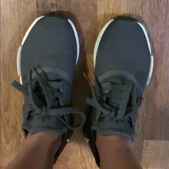 Adidas NMD R1 women’s sz 5 grey/maroon - Picture 7 of 8